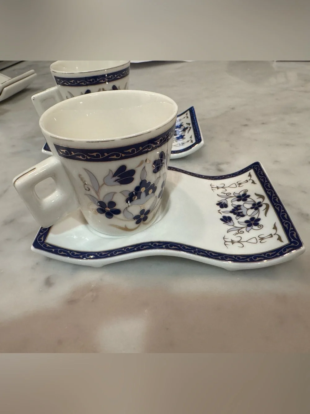 Lavin elegant porcelain